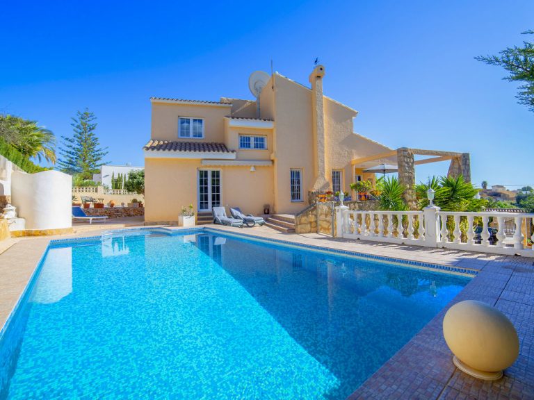 Nadine | Boeken bij Flickmyhouse