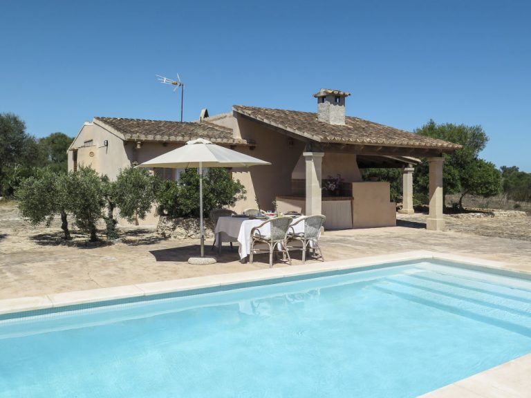 S'Almunia | Boeken bij Flickmyhouse