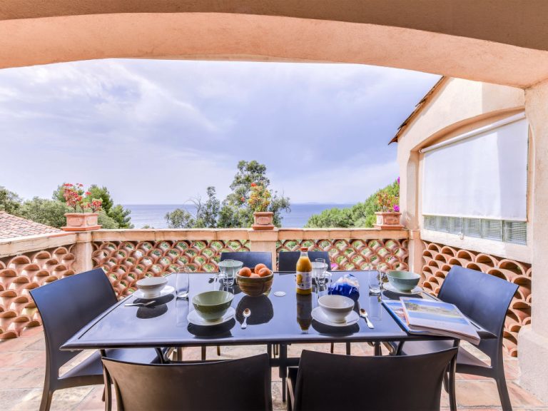 L'Oustalounet | Boeken bij Flickmyhouse