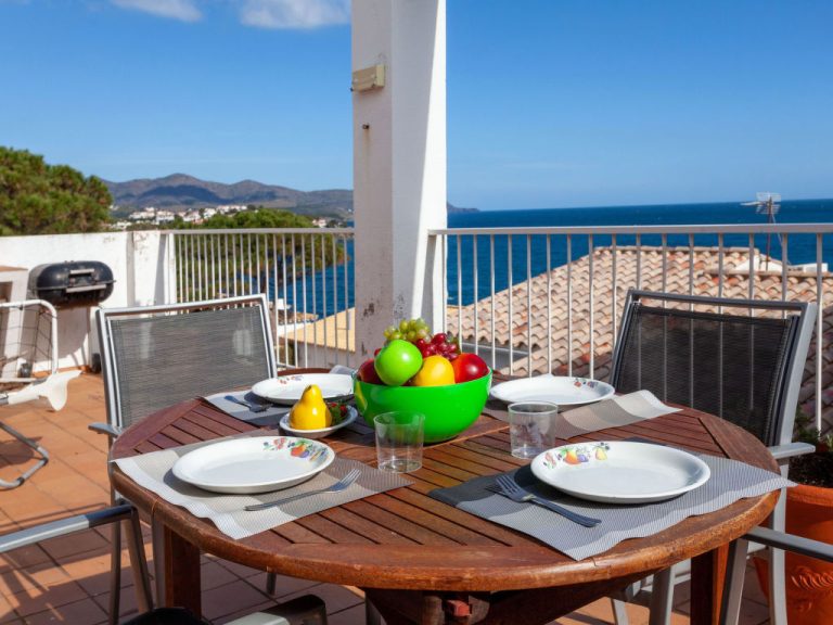 El Niu | Boeken bij Flickmyhouse