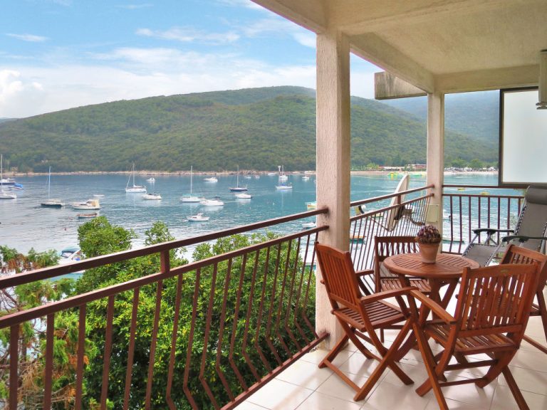 Lili | Boeken bij Flickmyhouse