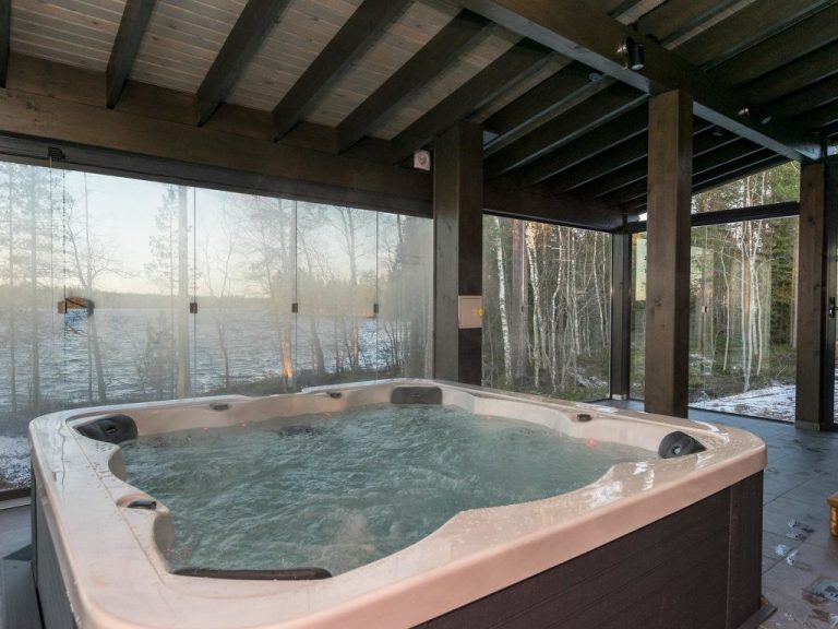 Villa Saunaniemi Ii | Boeken bij Flickmyhouse