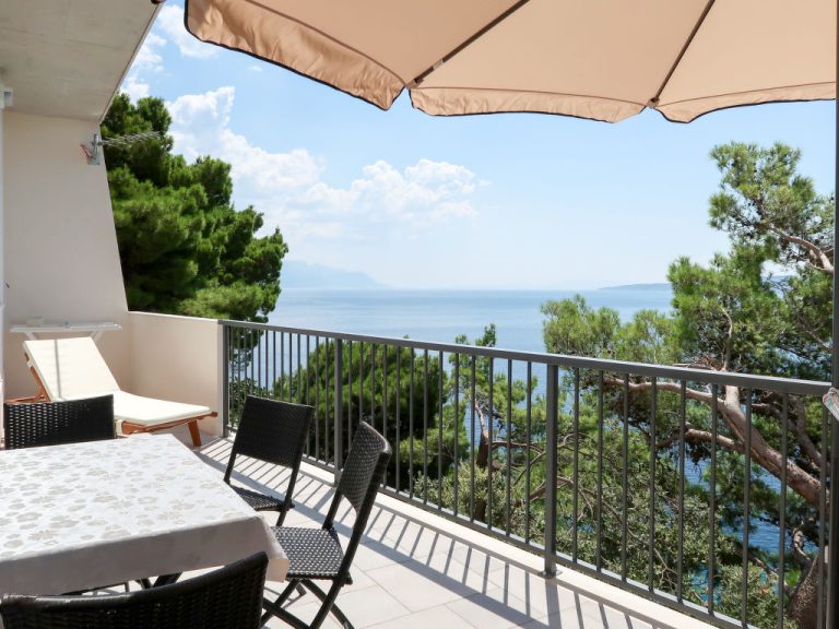 Lada | Boeken bij Flickmyhouse