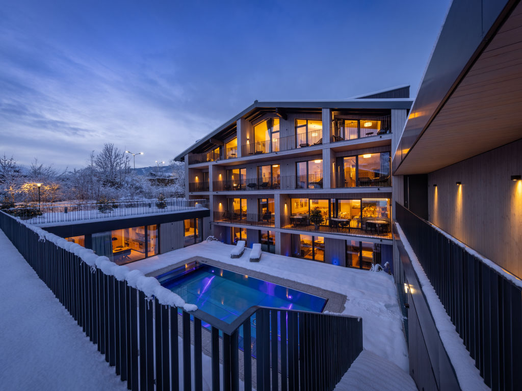 Emma Deluxe Aparthotel | Boeken bij Flickmyhouse