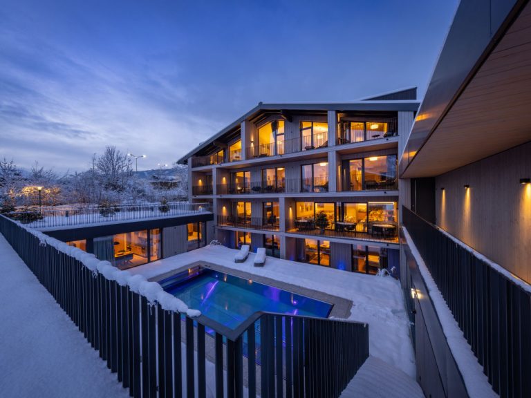 Emma Deluxe Aparthotel | Boeken bij Flickmyhouse