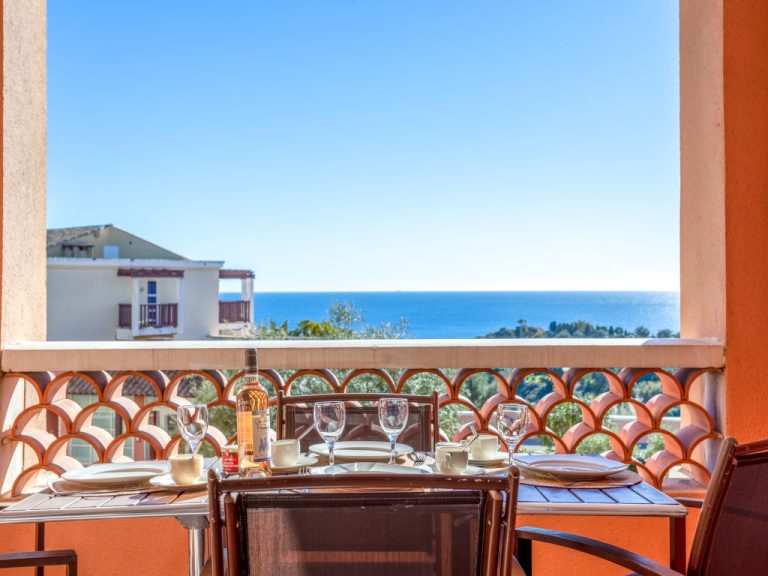 L'Esquinade | Boeken bij Flickmyhouse