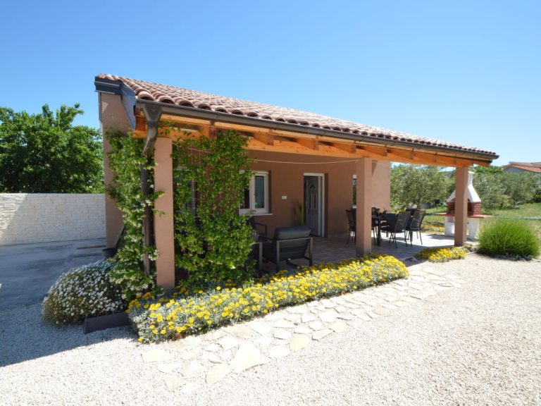 Lana | Boeken bij Flickmyhouse