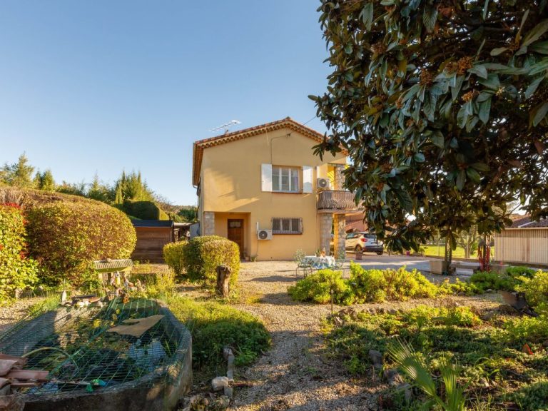 Le Néflier | Boeken bij Flickmyhouse