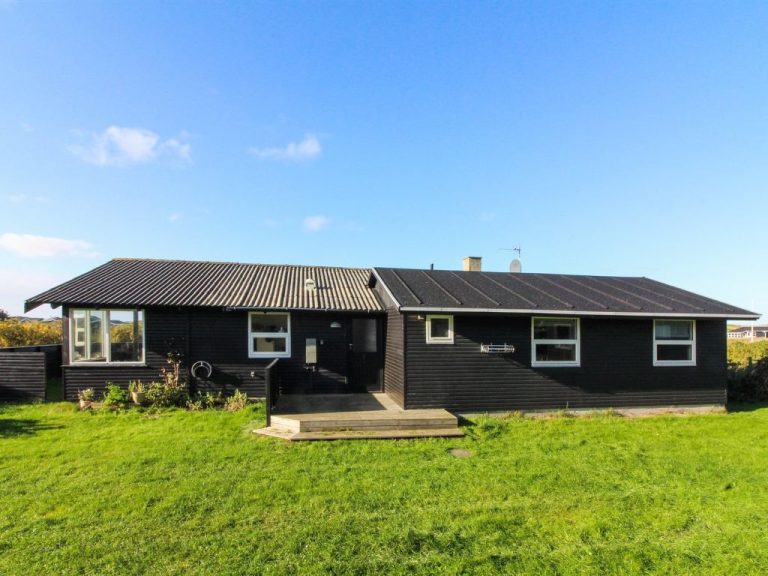 "Amarah" - 325m from the sea | Boeken bij Flickmyhouse