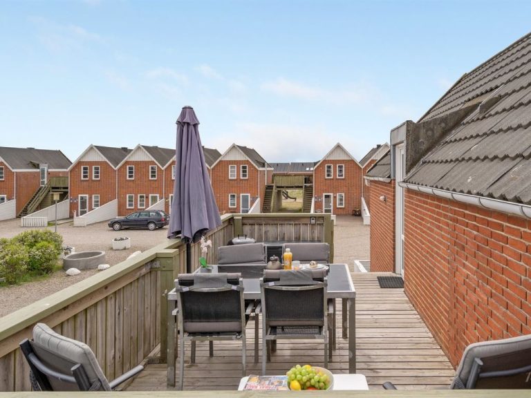 "Reimund" - 2.3km from the sea | Boeken bij Flickmyhouse