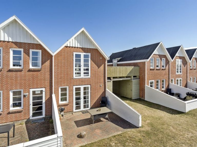 "Otto" - 2.3km from the sea | Boeken bij Flickmyhouse