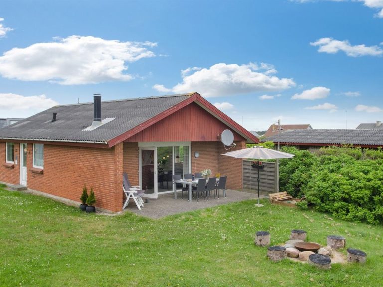 "Dværg" - 350m from the sea | Boeken bij Flickmyhouse