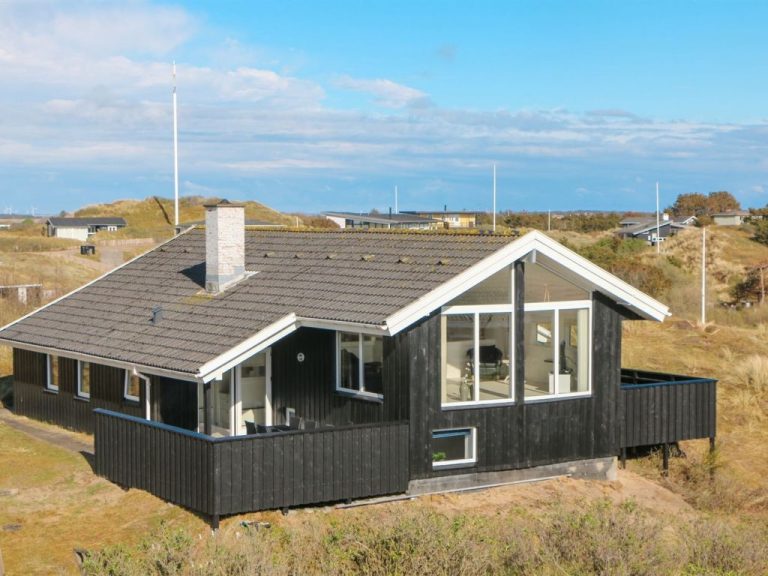 "Hansina" - 500m from the sea | Boeken bij Flickmyhouse