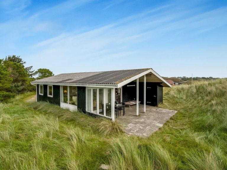 "Senta" - 200m from the sea | Boeken bij Flickmyhouse