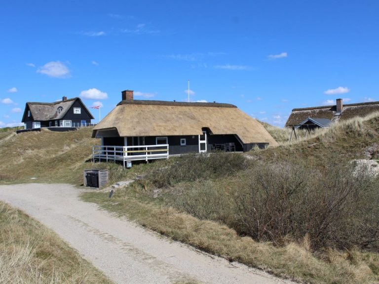 "Telia" - 250m from the sea | Boeken bij Flickmyhouse