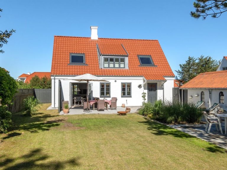 "Shiva" - 300m from the sea | Boeken bij Flickmyhouse