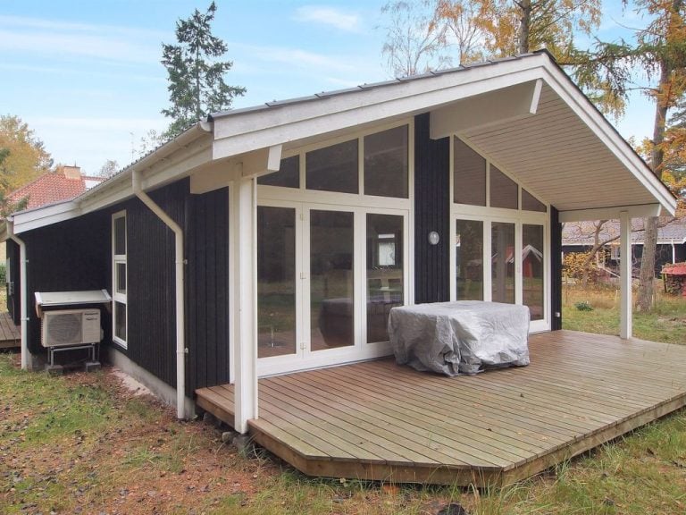 "Hertta" - 200m from the sea | Boeken bij Flickmyhouse