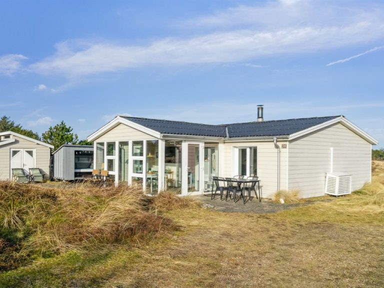 "Avelin" - 800m from the sea | Boeken bij Flickmyhouse