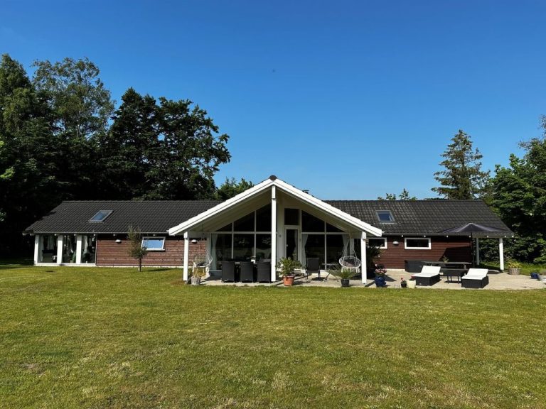 "Hegge" - 300m from the sea | Boeken bij Flickmyhouse