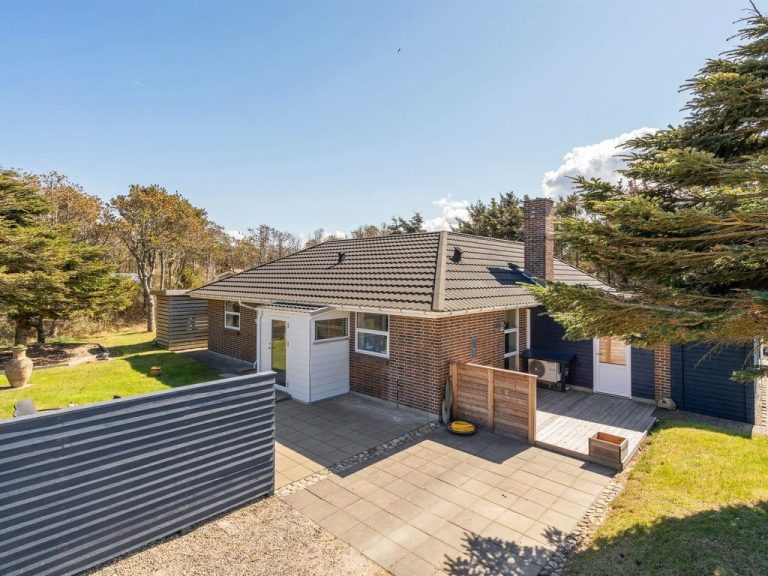 "Örjan" - 400m from the sea | Boeken bij Flickmyhouse