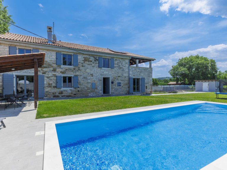 Villa Mirta | Boeken bij Flickmyhouse