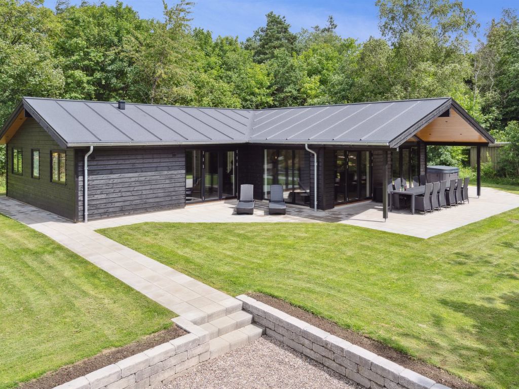 "Robert" - 30km from the sea | Boeken bij Flickmyhouse