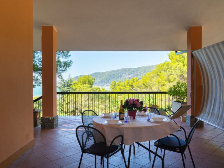 Apartment C1 | Boeken bij Flickmyhouse