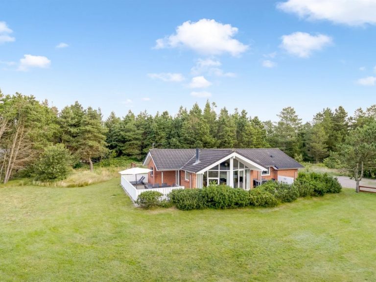 "Taisto" - 1.8km from the sea | Boeken bij Flickmyhouse