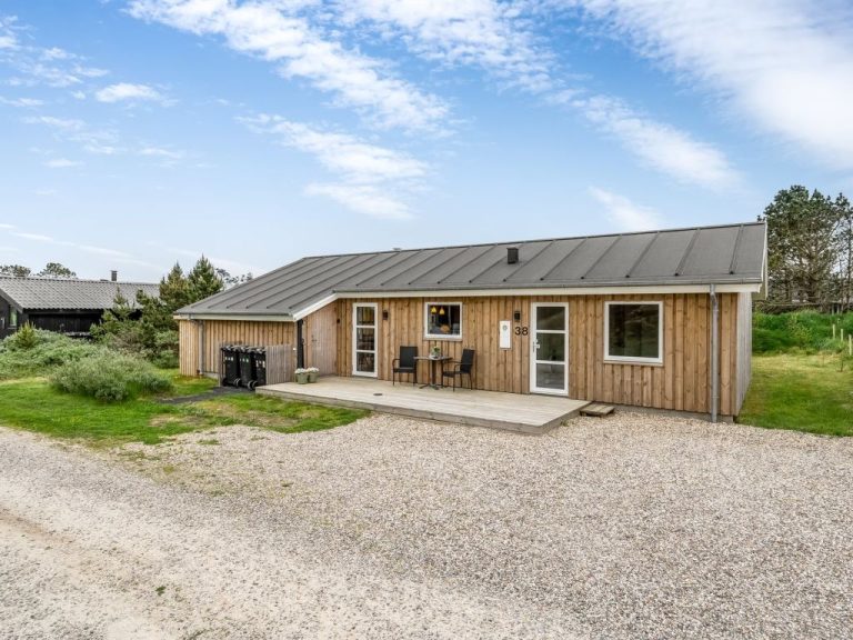 "Gyrial" - 950m from the sea | Boeken bij Flickmyhouse