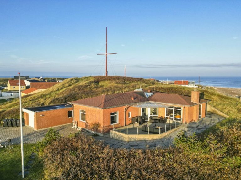 "Fris" - 100m from the sea | Boeken bij Flickmyhouse