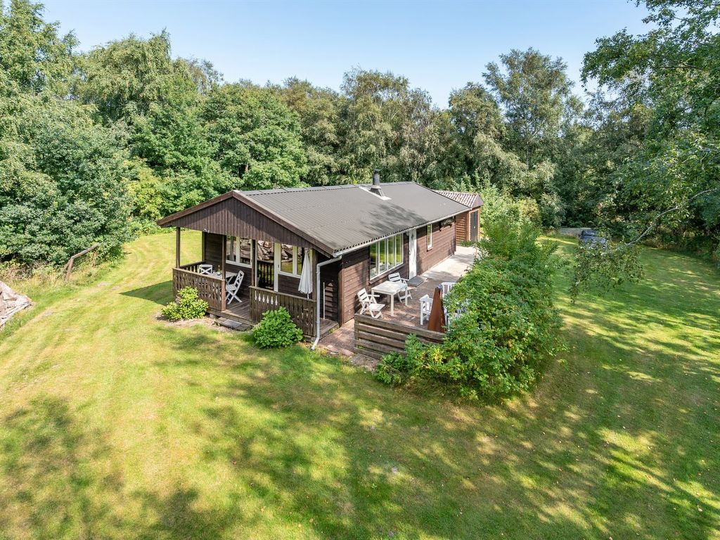 "Lennert" - 100m to the inlet | Boeken bij Flickmyhouse