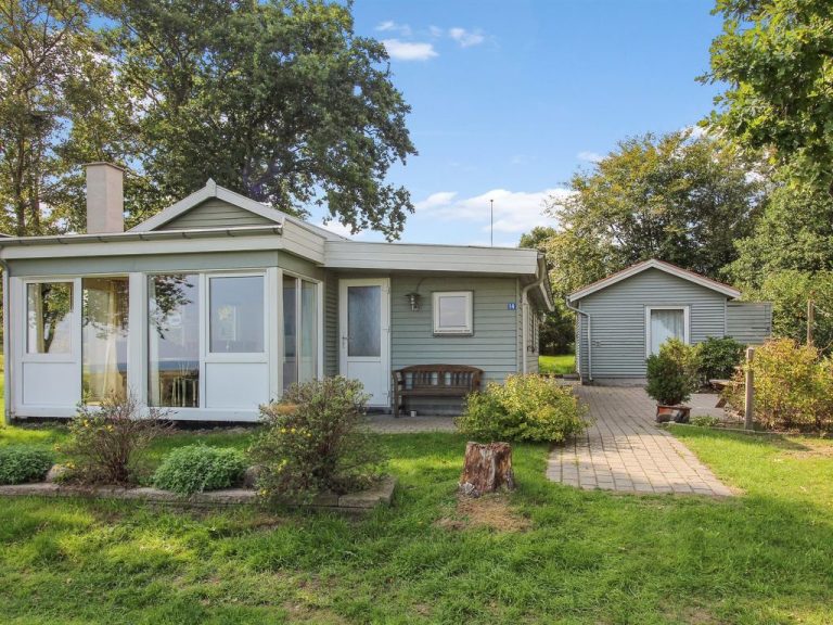 "Isalie" - 200m from the sea | Boeken bij Flickmyhouse