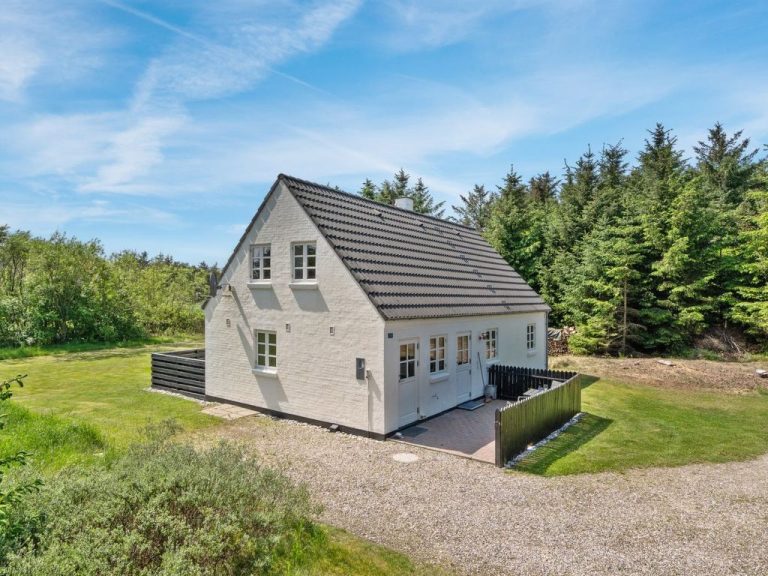 "Minja" - 900m from the sea | Boeken bij Flickmyhouse