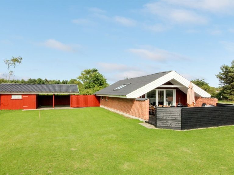 "Halli" - 700m from the sea | Boeken bij Flickmyhouse