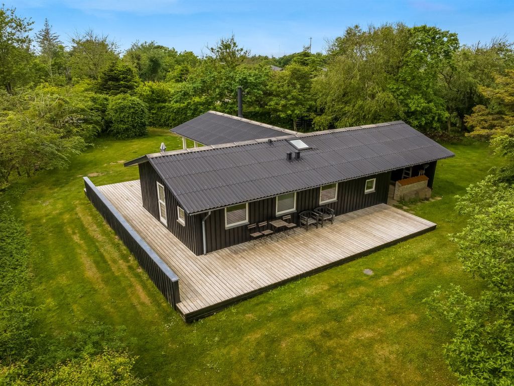 "Jarno" - 1km from the sea | Boeken bij Flickmyhouse