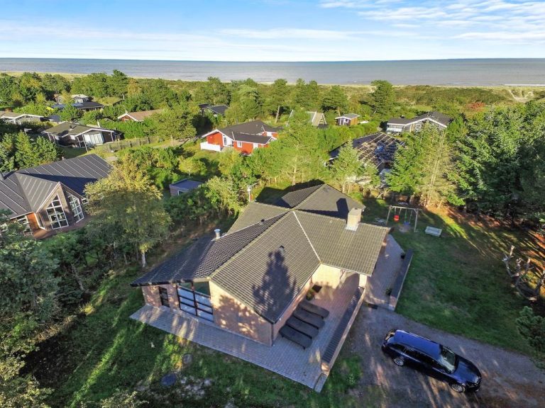 "Ehlin" - 150m from the sea | Boeken bij Flickmyhouse