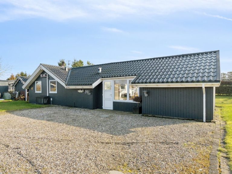 "Vrage" - 800m from the sea | Boeken bij Flickmyhouse