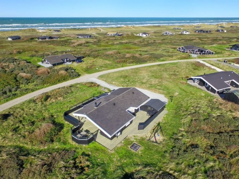 "Elvie" - 200m from the sea | Boeken bij Flickmyhouse