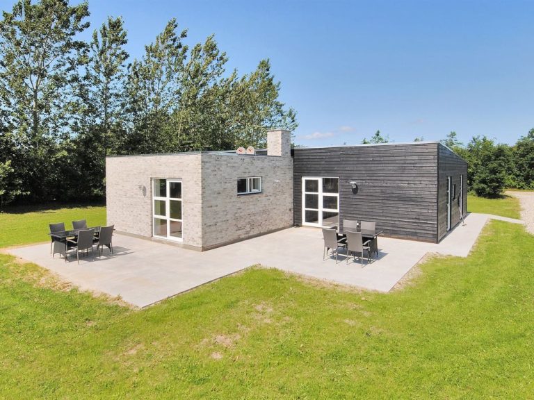 "Jarven" - 500m to the inlet | Boeken bij Flickmyhouse