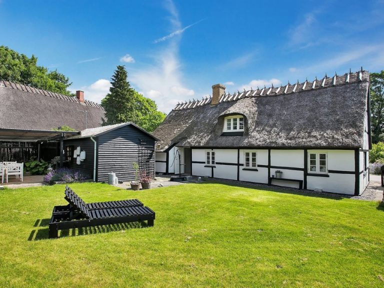 "Sibo" - 1.5km from the sea | Boeken bij Flickmyhouse