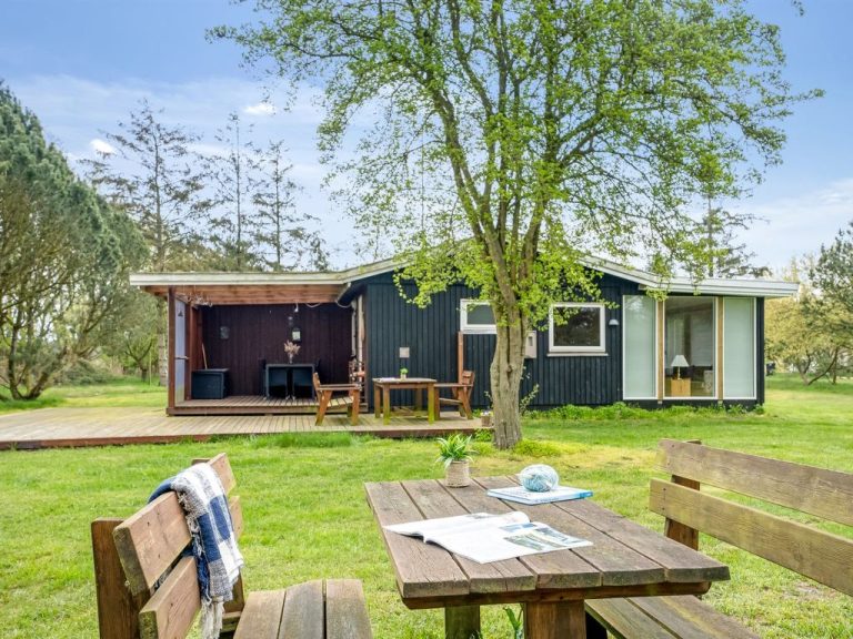 "Arendine" - 700m from the sea | Boeken bij Flickmyhouse