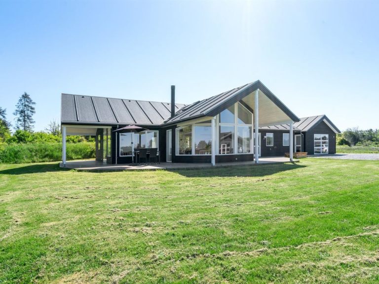 "Swarthofthi" - 1.5km from the sea | Boeken bij Flickmyhouse