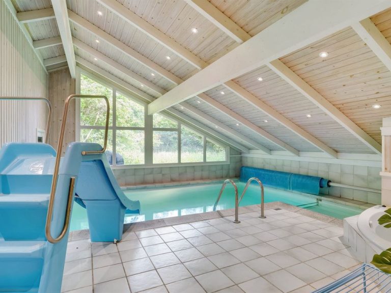 "Lovis" - 600m from the sea | Boeken bij Flickmyhouse