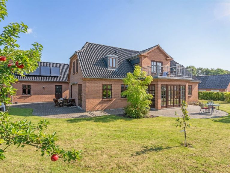 "Iarund" - 500m to the inlet | Boeken bij Flickmyhouse