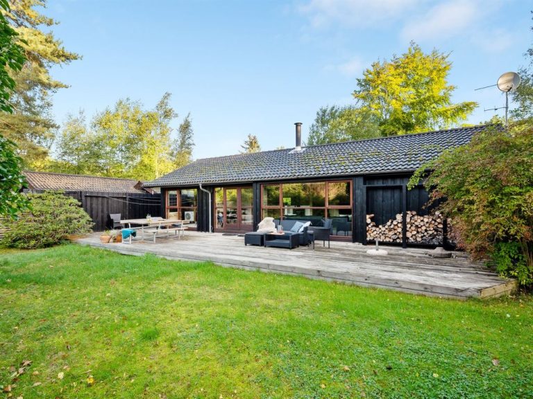 "Gustine" - 300m from the sea | Boeken bij Flickmyhouse