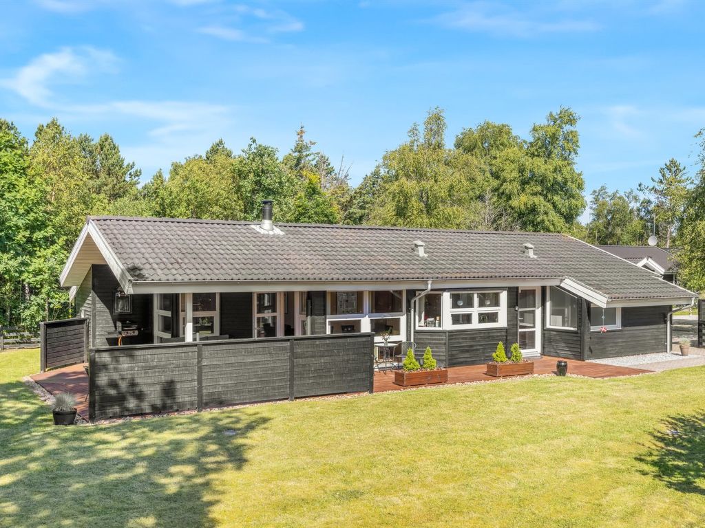 "Arny" - 1.5km from the sea | Boeken bij Flickmyhouse