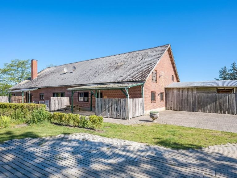 "Gertraude" - 17km to the inlet | Boeken bij Flickmyhouse