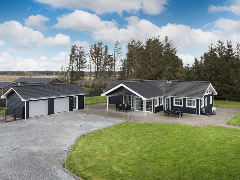 "Erene" - 850m from the sea | Boeken bij Flickmyhouse