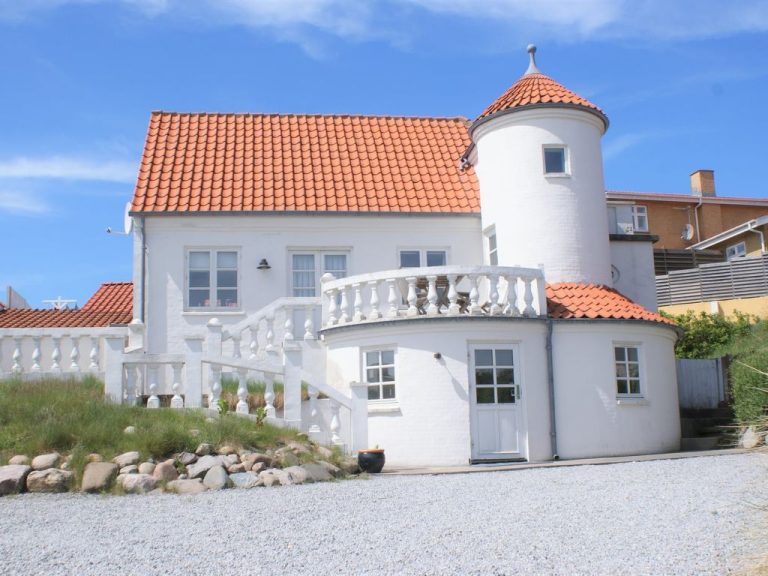 "Edmond" - 150m from the sea | Boeken bij Flickmyhouse