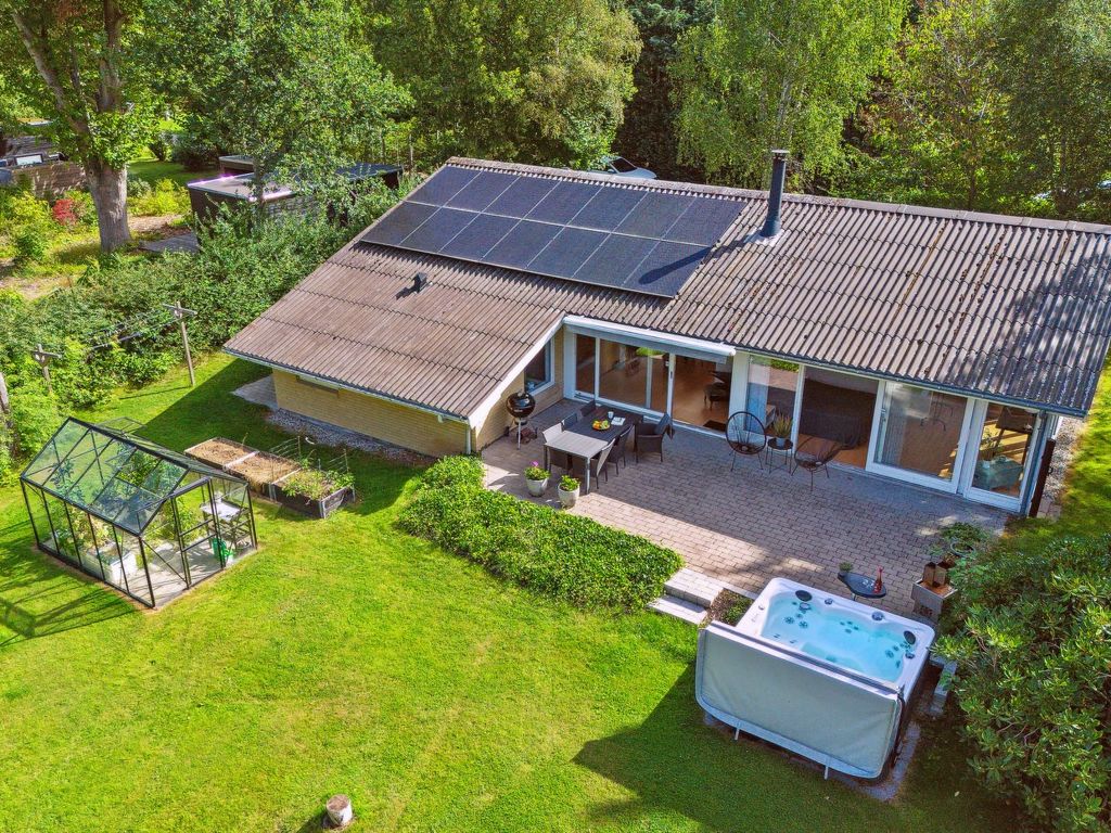 "Hjalmine" - 1.4km from the sea | Boeken bij Flickmyhouse